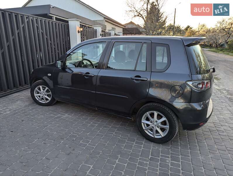 Хетчбек Mazda 2 2007 в Кам'янському