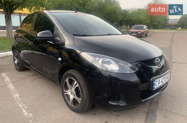 Хэтчбек Mazda 2 2008 в 