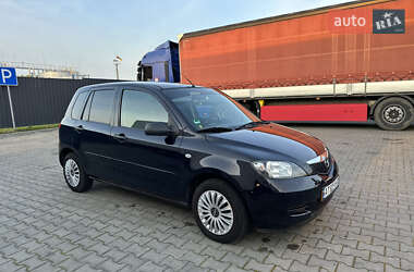 Хетчбек Mazda 2 2004 в 