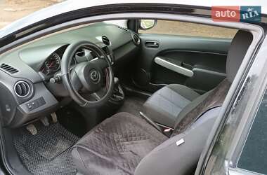 Хэтчбек Mazda 2 2011 в Виннице