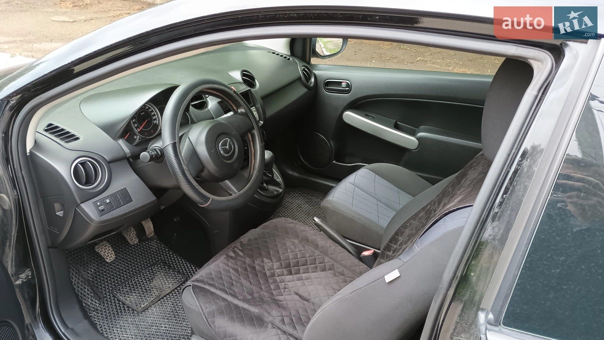 2011 Mazda 2 - мініатюра 3