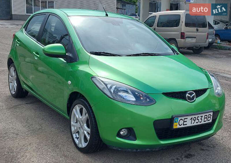 Хетчбек Mazda 2 2008 в Чернівцях