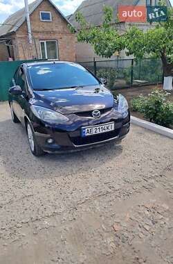 Хэтчбек Mazda 2 2009 в 