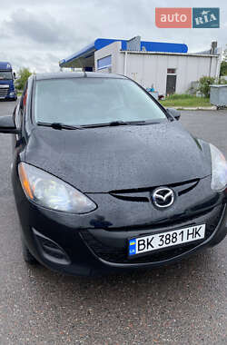 Хэтчбек Mazda 2 2011 в 