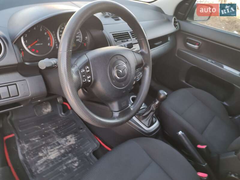 Хэтчбек Mazda 2 2006 в Виннице