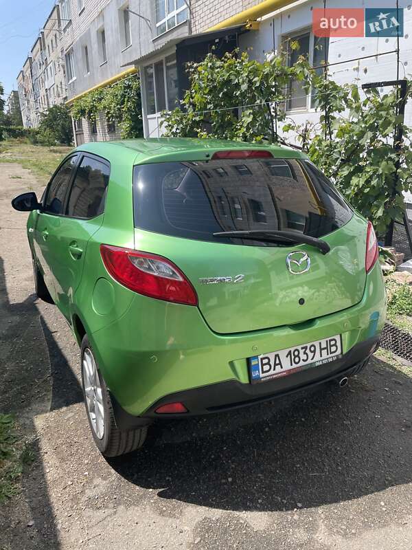Хетчбек Mazda 2 2009 в Кропивницькому