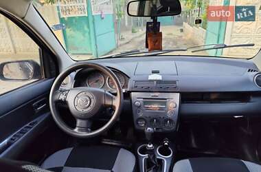 Хэтчбек Mazda 2 2006 в Тарутине