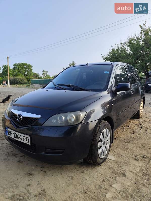 Хэтчбек Mazda 2 2006 в Тарутине