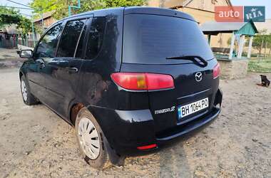 Хэтчбек Mazda 2 2006 в 