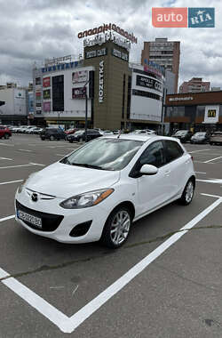 Хетчбек Mazda 2 2014 в Києві