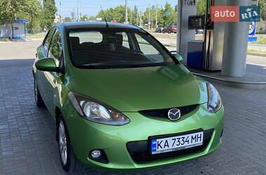 Хэтчбек Mazda 2 2008 в 