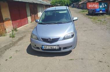 Хетчбек Mazda 2 2004 в Чернівцях