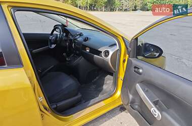Хэтчбек Mazda 2 2008 в Лозовой