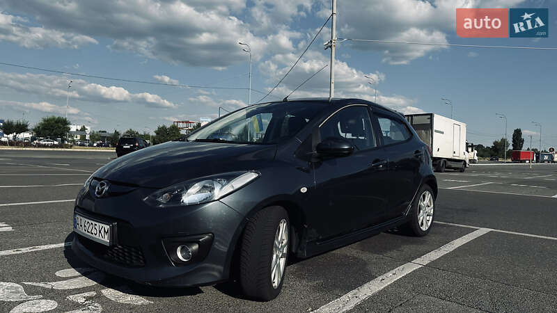 Хэтчбек Mazda 2 2008 в Киеве