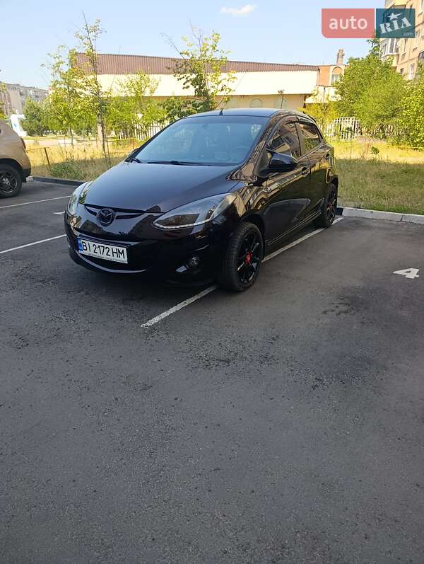 Mazda 2 2011