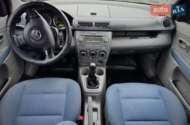 Хэтчбек Mazda 2 2005 в 