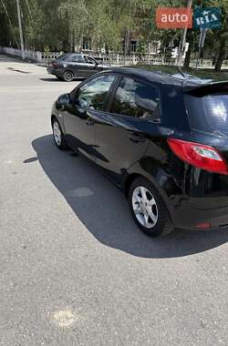 Хэтчбек Mazda 2 2011 в Днепре