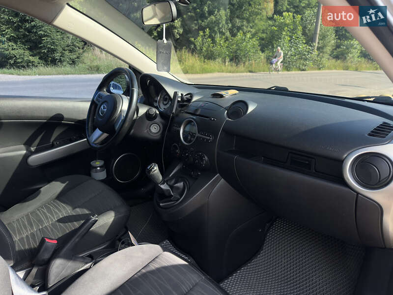 Хэтчбек Mazda 2 2008 в Коломые