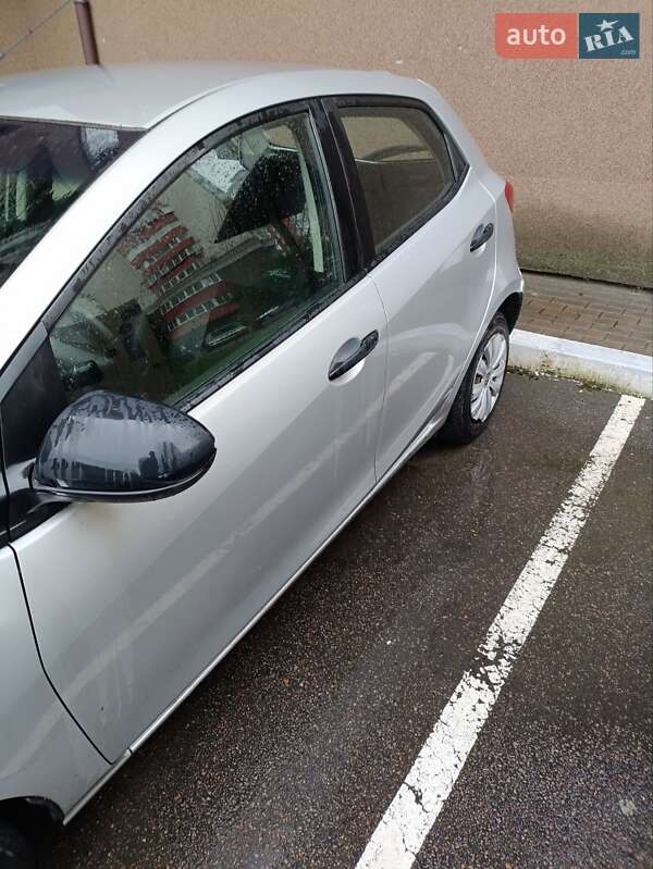 Mazda 2 2009