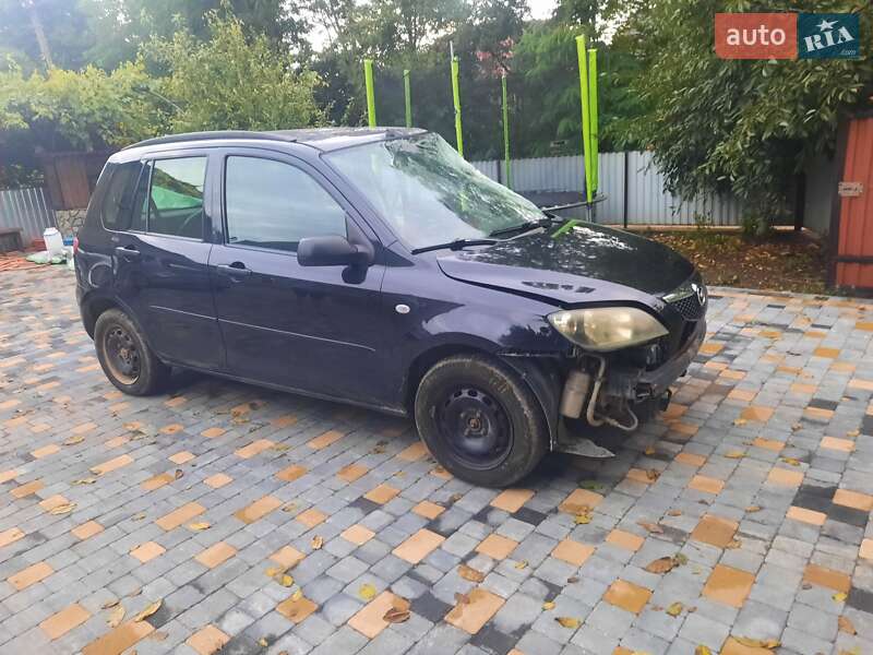 Mazda 2 2003