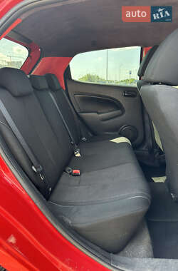 Хэтчбек Mazda 2 2008 в 