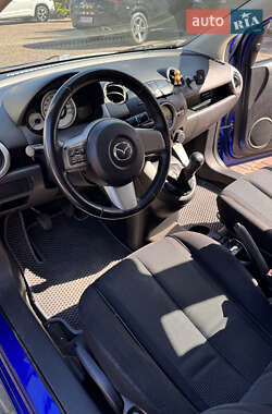 Хэтчбек Mazda 2 2007 в 