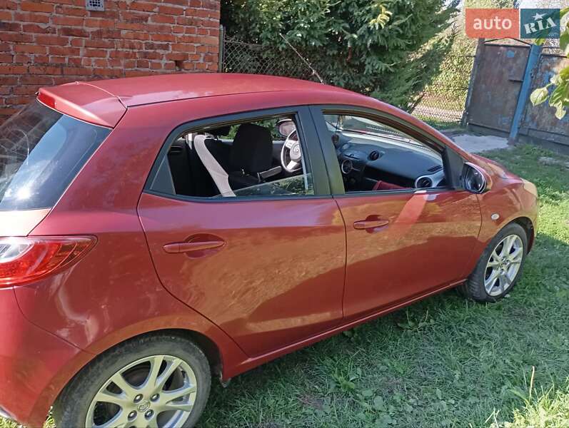 Хэтчбек Mazda 2 2008 в Львове