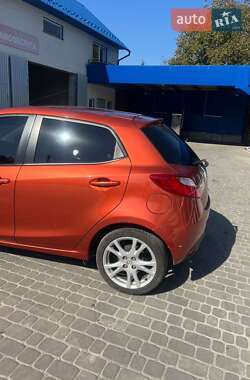 Седан Mazda 2 2008 в 