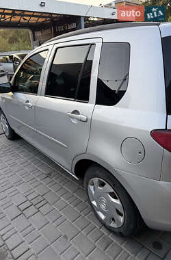 Хэтчбек Mazda 2 2004 в Каменец-Подольском