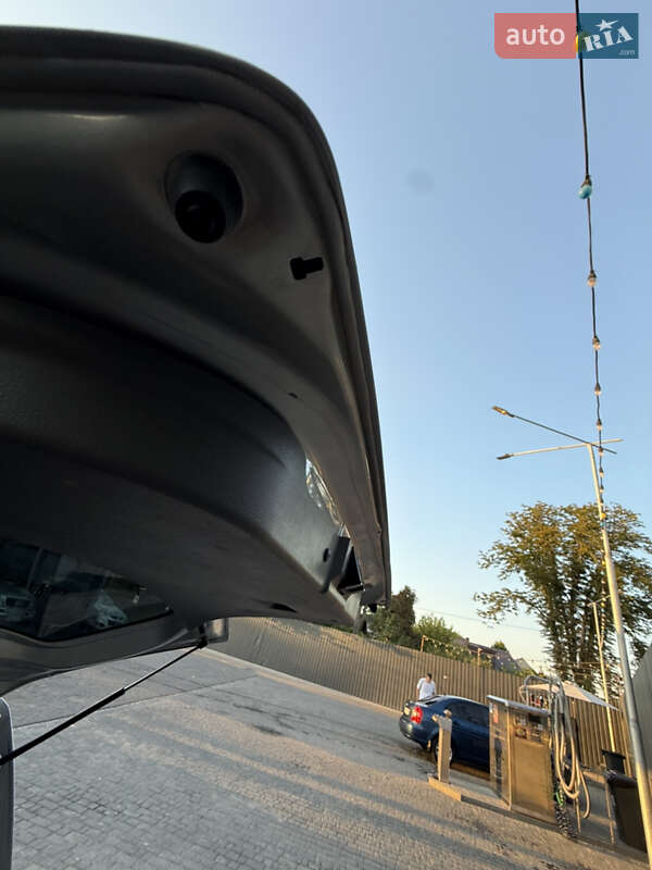 Хэтчбек Mazda 2 2004 в Каменец-Подольском