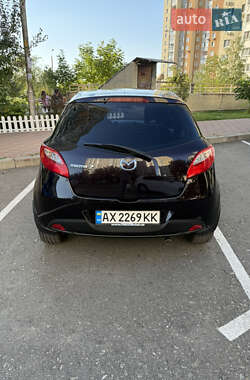 Хэтчбек Mazda 2 2008 в 