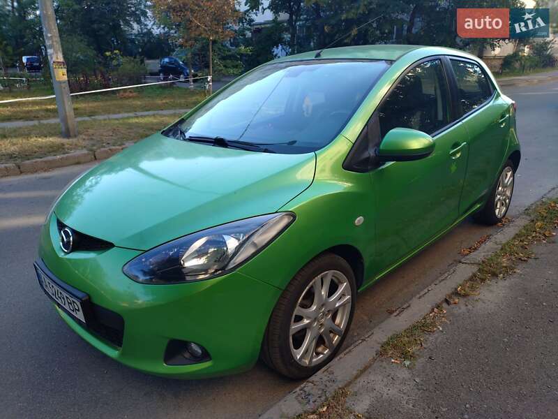 Хэтчбек Mazda 2 2008 в Киеве