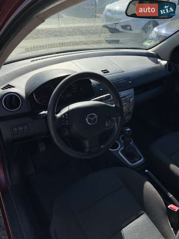 Хэтчбек Mazda 2 2007 в Луцке