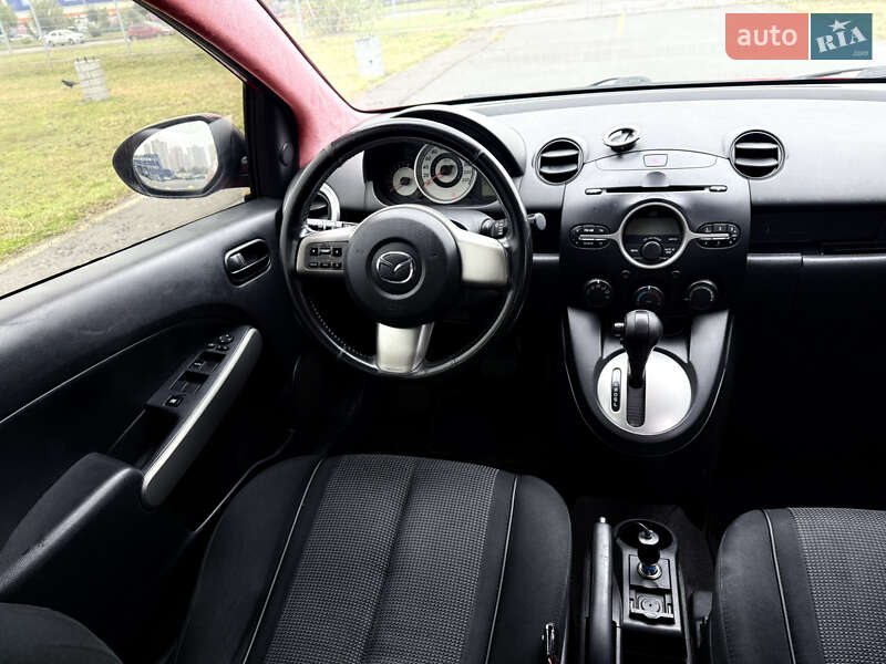 Хэтчбек Mazda 2 2008 в Киеве