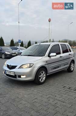 Хетчбек Mazda 2 2005 в Чернівцях
