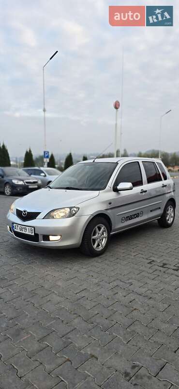 Mazda 2 2005