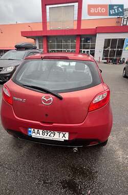 Хэтчбек Mazda 2 2008 в 
