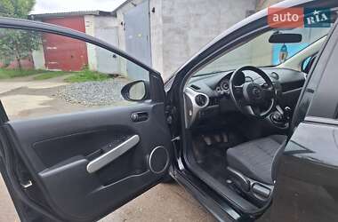 Хэтчбек Mazda 2 2007 в 