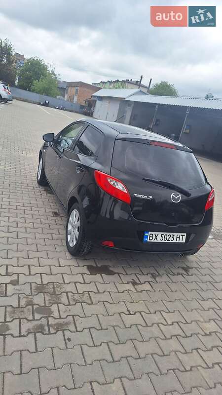 Хэтчбек Mazda 2 2007 в Староконстантинове