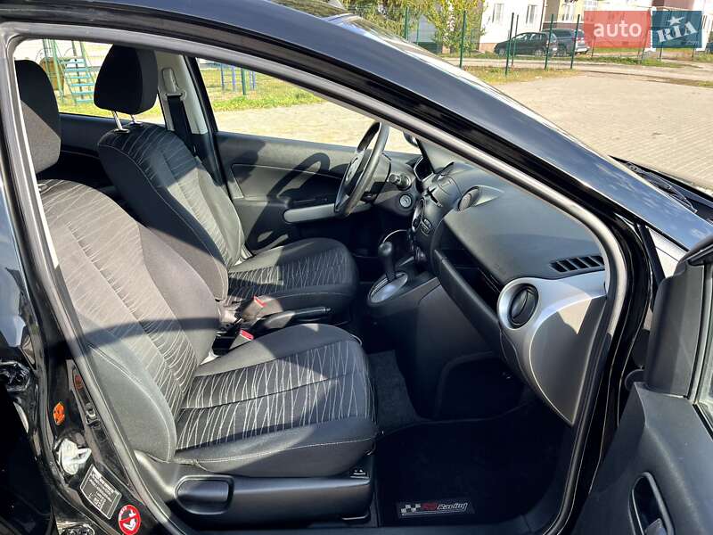 Хетчбек Mazda 2 2009 в Славуті фото 46 Хетчбек Mazda 2 2009 в Славуті