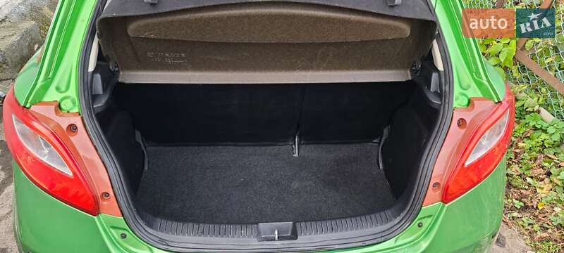 Хетчбек Mazda 2 2008 в Хмельницькому