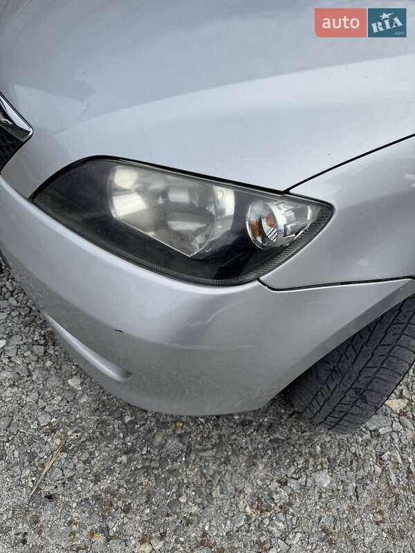 Хетчбек Mazda 2 2006 в Житомирі фото 8 Хетчбек Mazda 2 2006 в Житомирі