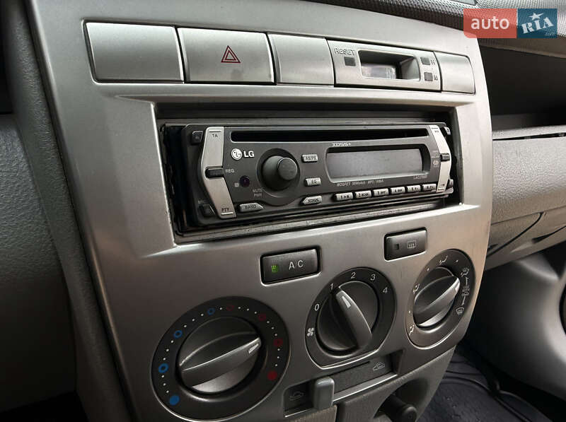 Хетчбек Mazda 2 2004 в Рівному фото 20 Хетчбек Mazda 2 2004 в Рівному