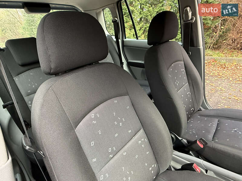 Хетчбек Mazda 2 2004 в Рівному фото 23 Хетчбек Mazda 2 2004 в Рівному