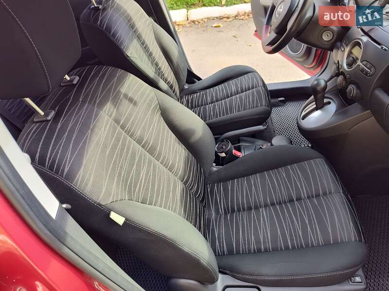 Хэтчбек Mazda 2 2008 в Одессе
