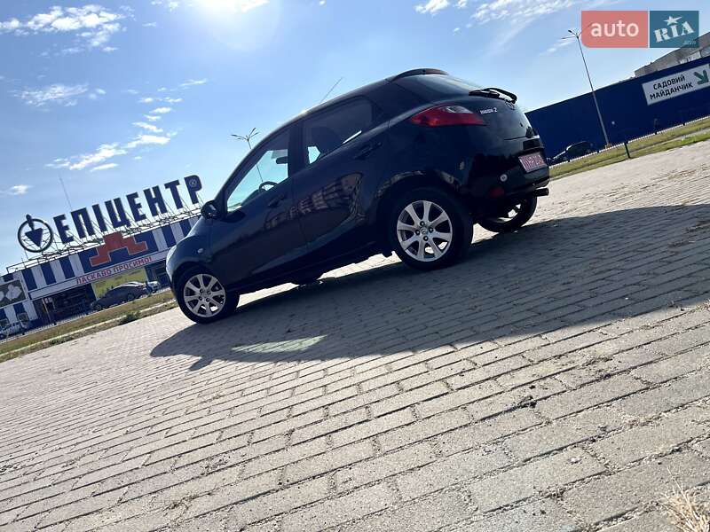 Хэтчбек Mazda 2 2009 в Славуте