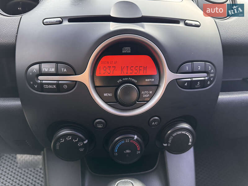 Хетчбек Mazda 2 2008 в Одесі