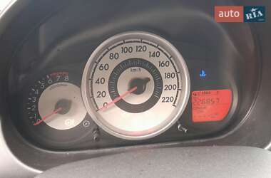 Хэтчбек Mazda 2 2008 в Сарнах