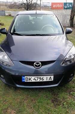 Хэтчбек Mazda 2 2008 в Сарнах