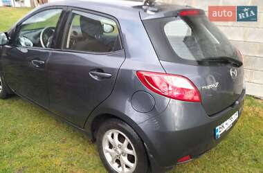 Хэтчбек Mazda 2 2008 в Сарнах